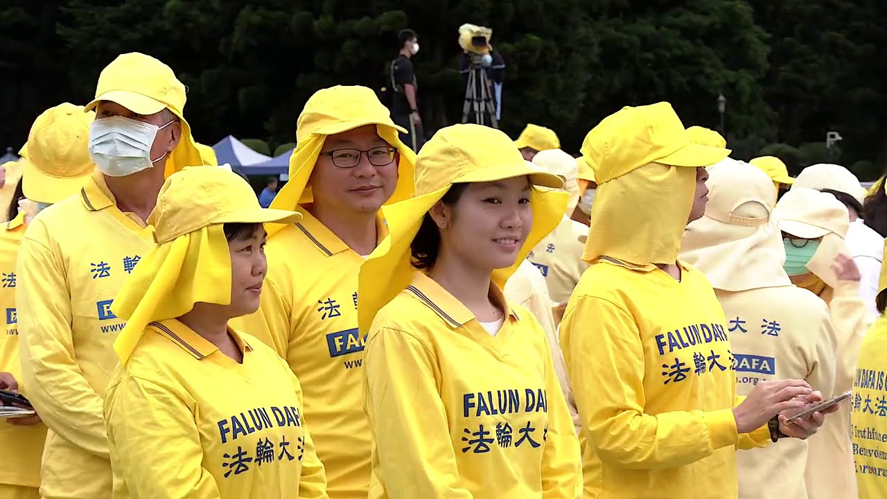 壯觀！5千位法輪功學員 自由廣場排出「九字真言」｜2020排字活動
