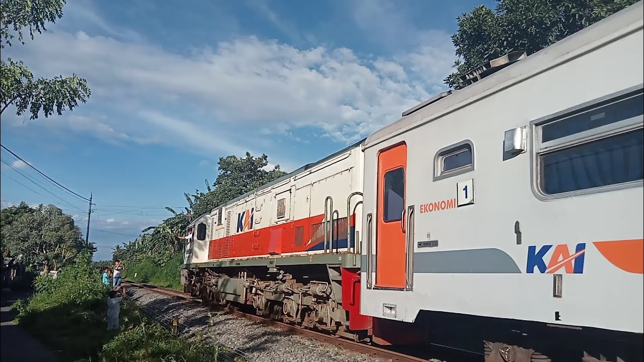 Disapa masinis Ramah coy ‼️‼️ hunting ka pandanwangi dan Blambangan di stasiun Rogojampi