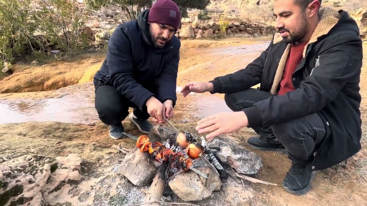 Soğuk Havada Şelalenin Yanında Mangal yaktık 🔥
