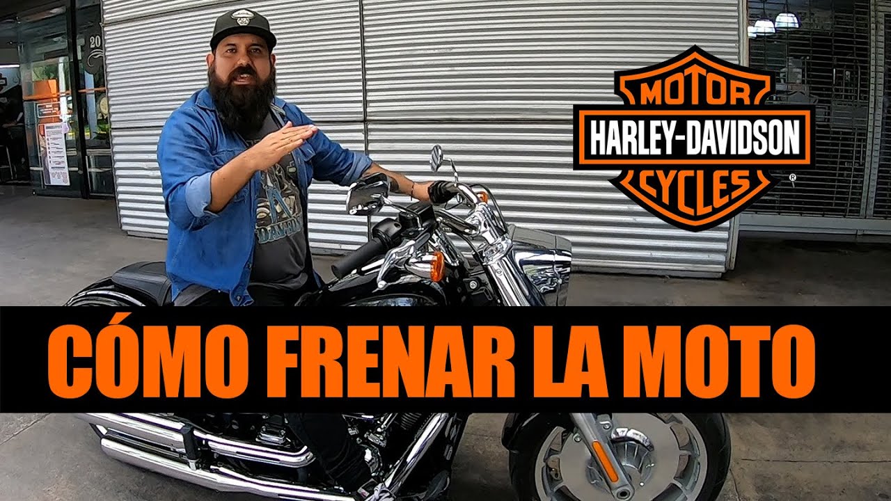 CÓMO FRENAR LA MOTO CORRECTAMENTE.