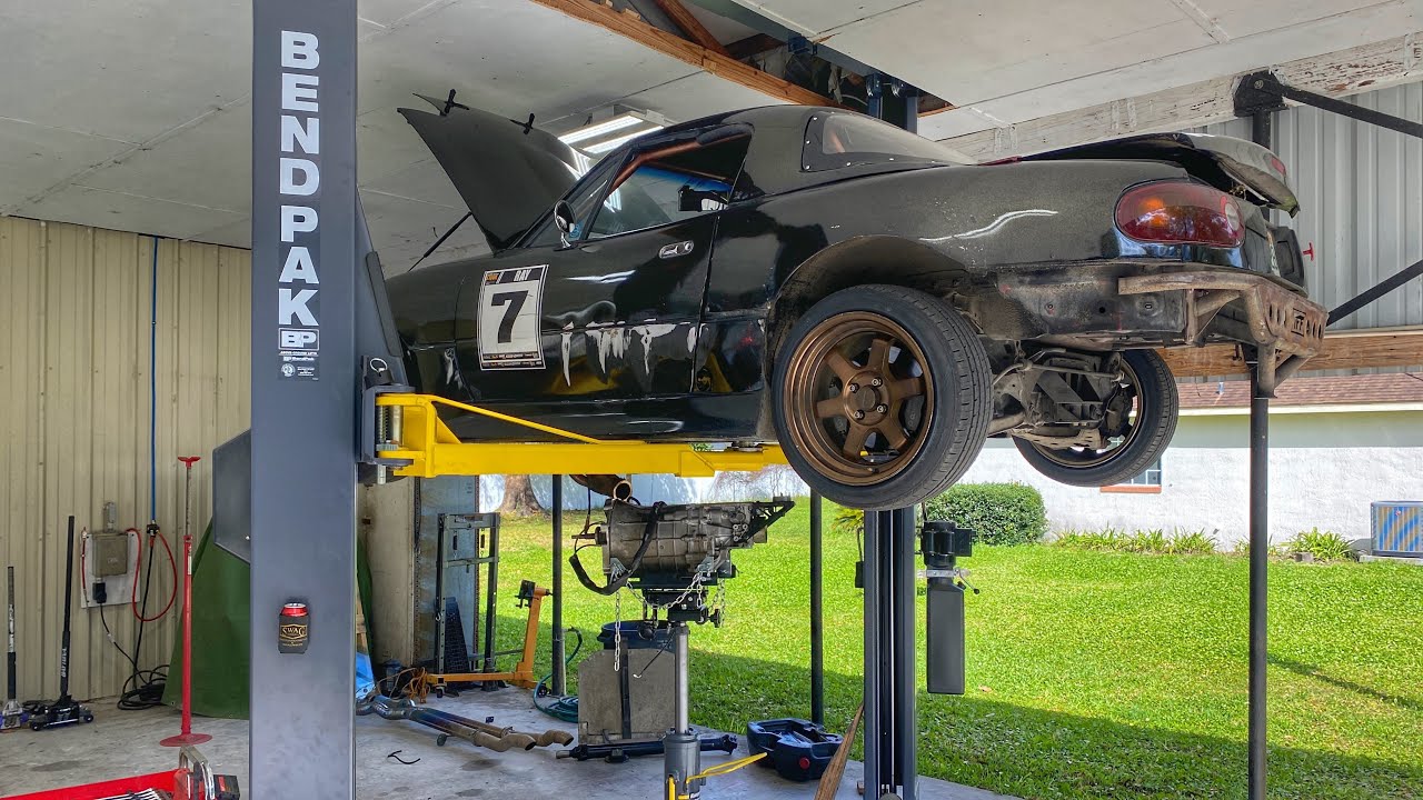 Rebuilding my LS3 miata last minute before competition.