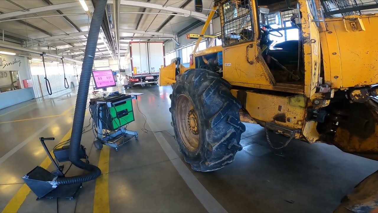 LKT 81 Turbo - Cesta s Eliškou na STK. Čo myslíte prešli sme ? Z STK rovno cez mesto za Marekom .