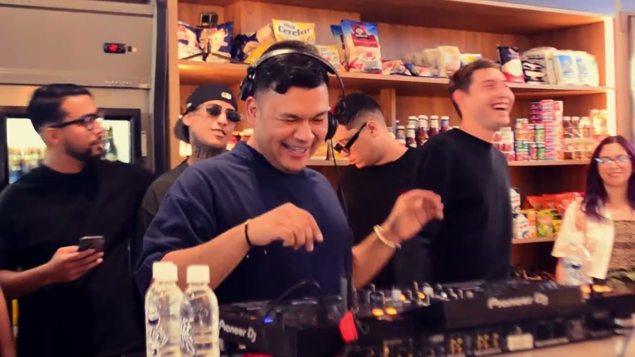 TOMANDOAGUA X RANDY HERNANDEZ - COFFEE BEATS @ panaderialosgochos / TECH HOUSE
