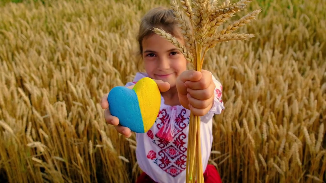 У виконанні Народного аматорського вокального колективу 