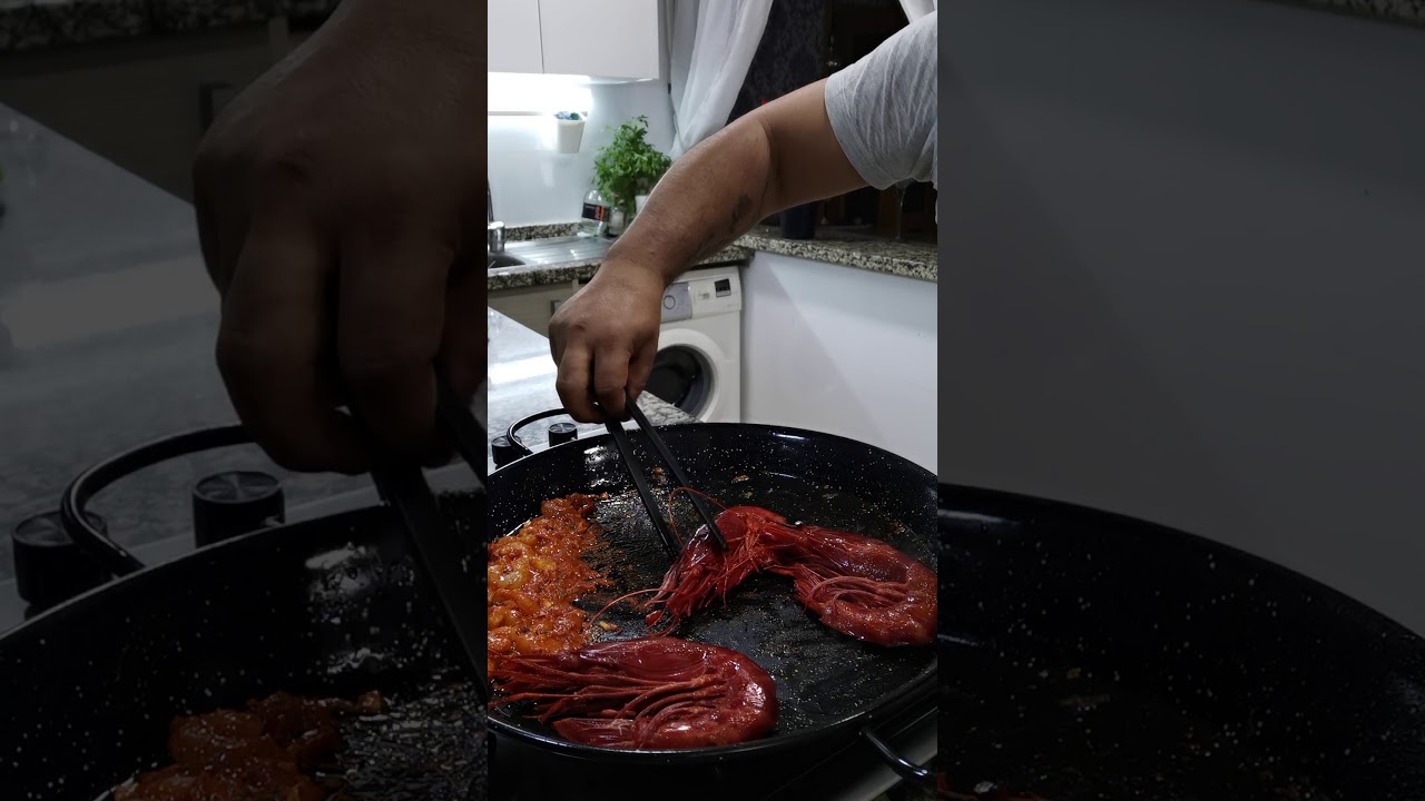 Arroz rojo de rape y carabineros