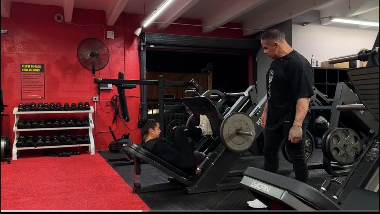 Día 27/90  Entrenando Pierna con Omar García