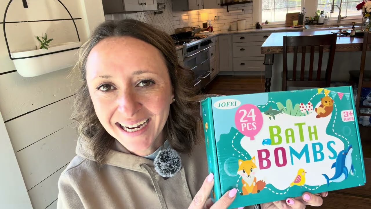 Bath bomb for kids review. A GREAT gift idea! #ad #amazoninfluencer