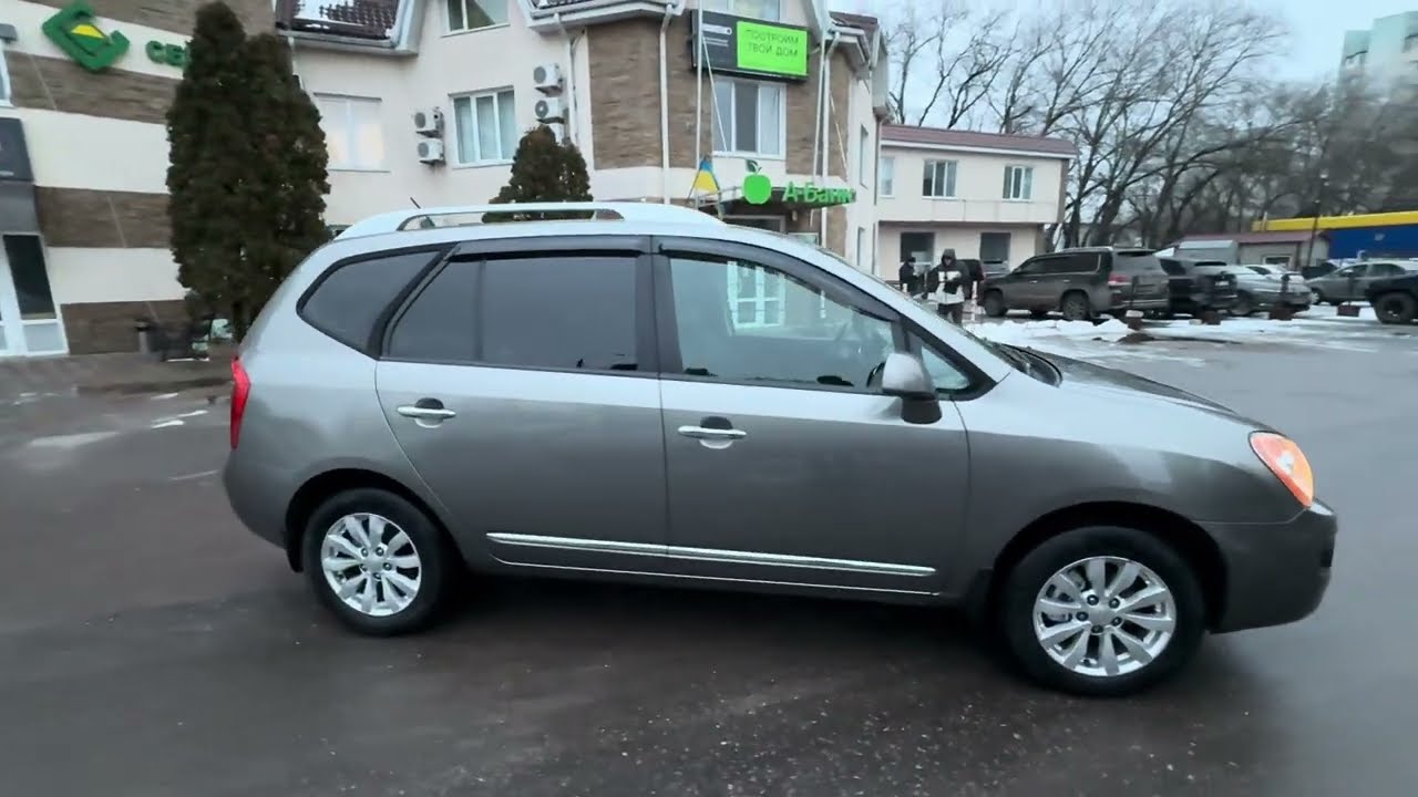 Kia Carens 2012 рік 