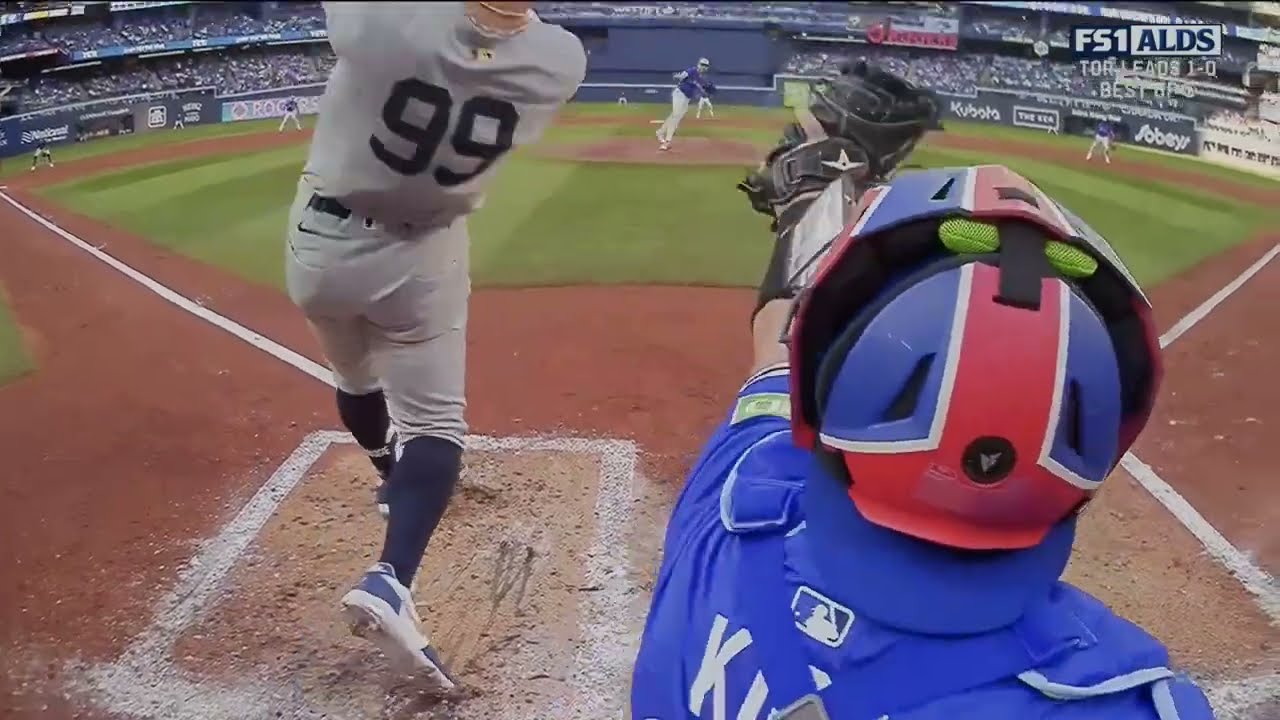 UMP CAM: Лучшие моменты постсезона МЛБ 2025 года! ⚾️