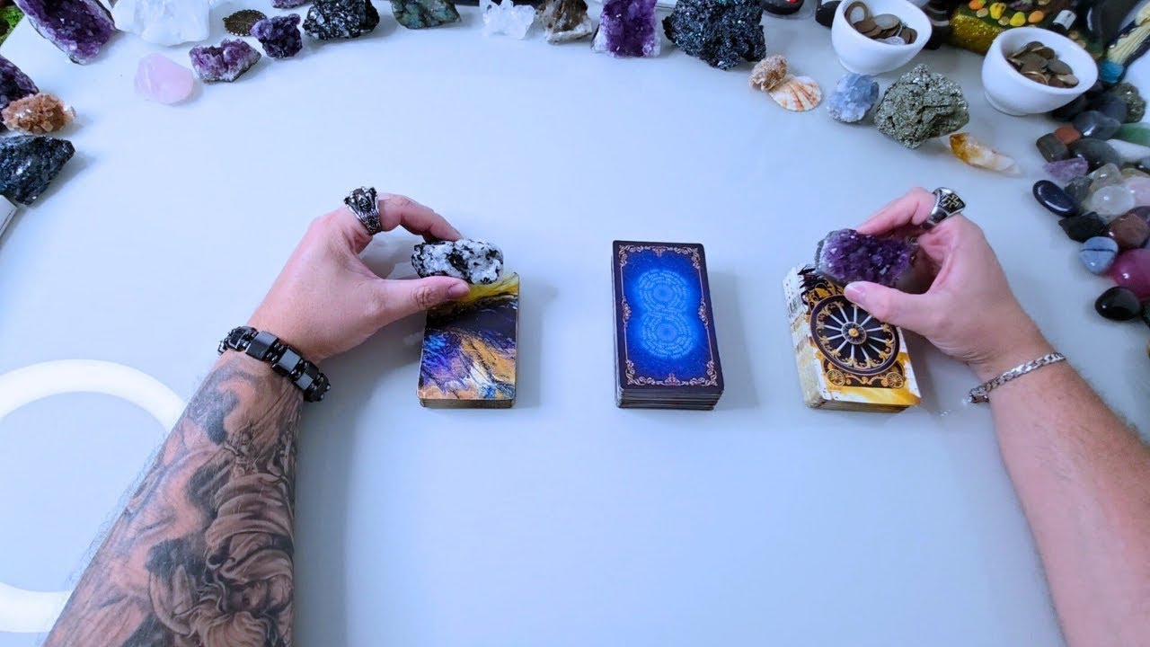 Ele(a) Vai me Procurar Tarot  Vai me Mandar Mensagem  Como Pretende Agir?