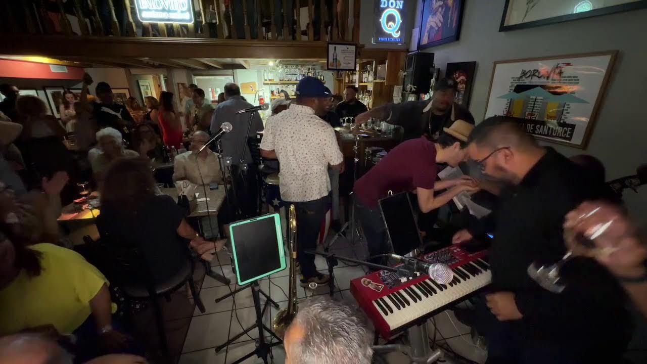 Boronia at la placita artista invitado “Flaco Navaja” Latín Jazz Kachiro Thompson Trio