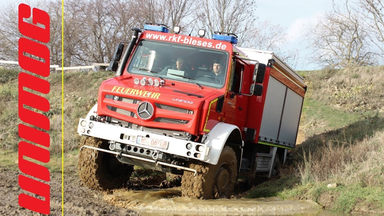 Unimog U5023 TLF im Offroadgelände | Schlammloch!
