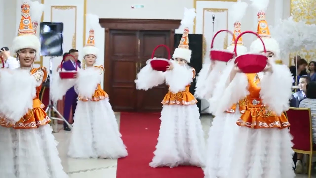 Атырау 28 04 23 Айсұлу қыз ұзату