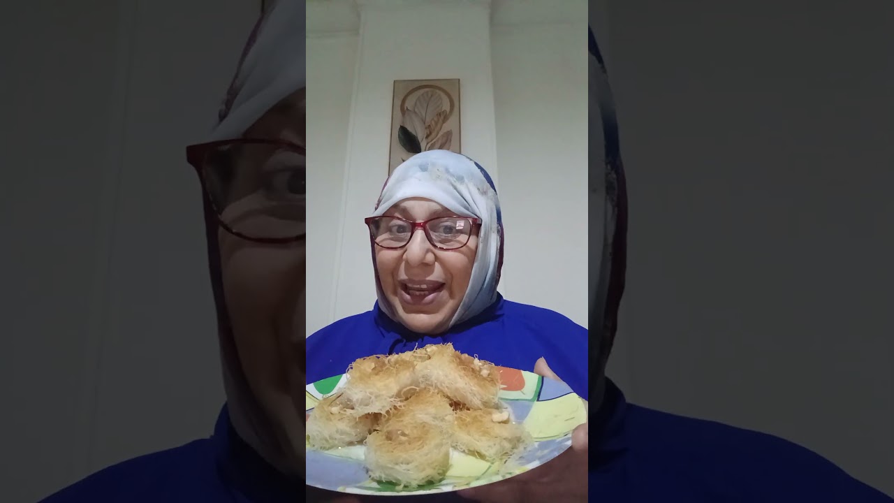 صلوا على من جاءنا بالنور نور قلبنا وادخلوا شوفوا منظر الكنافه اتمنى تنول اعجابكم