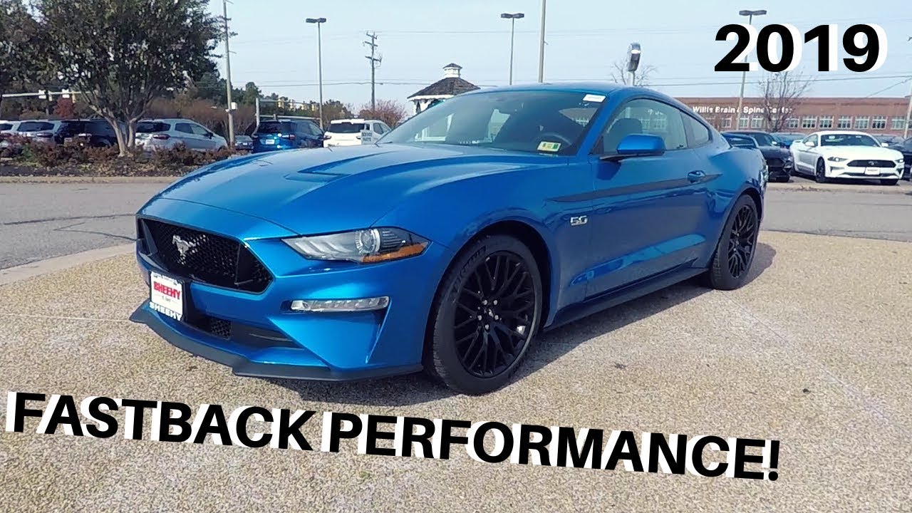 Reviewing The 2019 Mustang GT Fastback!