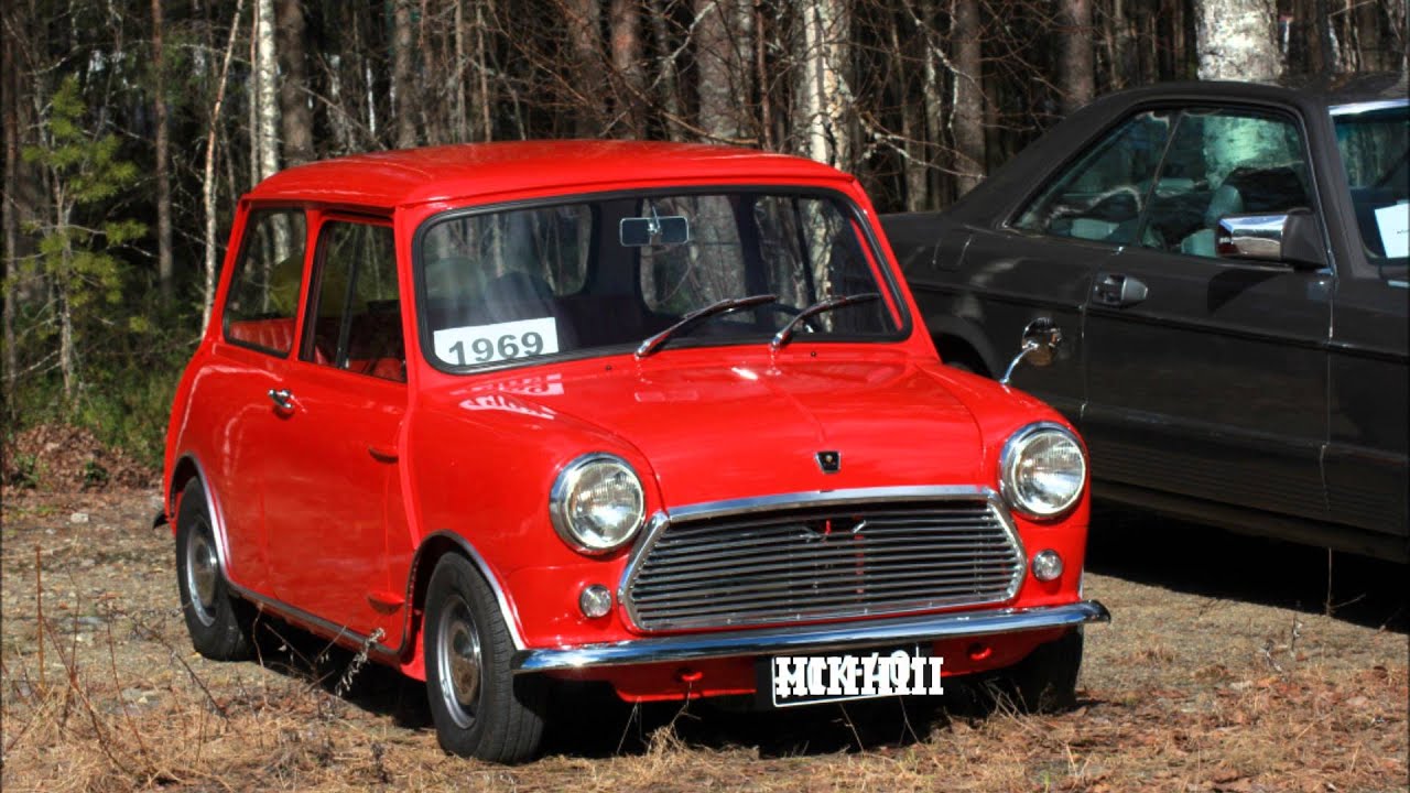 Vanhoja autoja / Old Cars