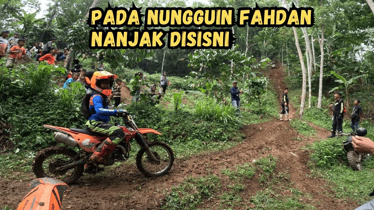 SAMPAI DISORAKI PENONTON.. RAMAI SEKALI