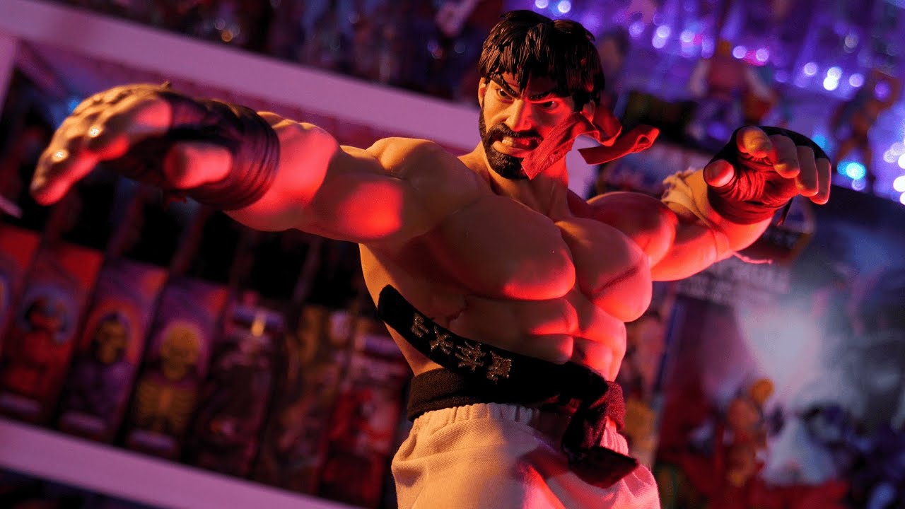 3 Minute Unboxing! - ICONIQ STUDIOS Street Fighter V Champion Edition Battle Ryu