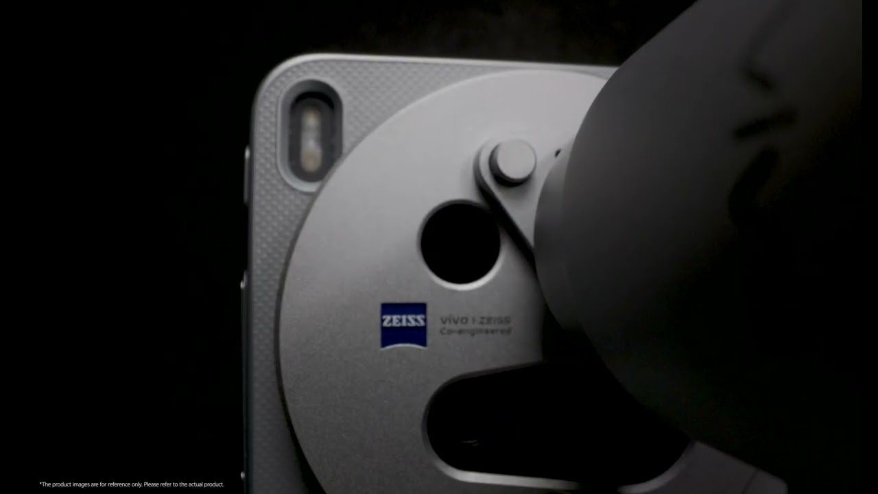 The new X300 Ultra.​