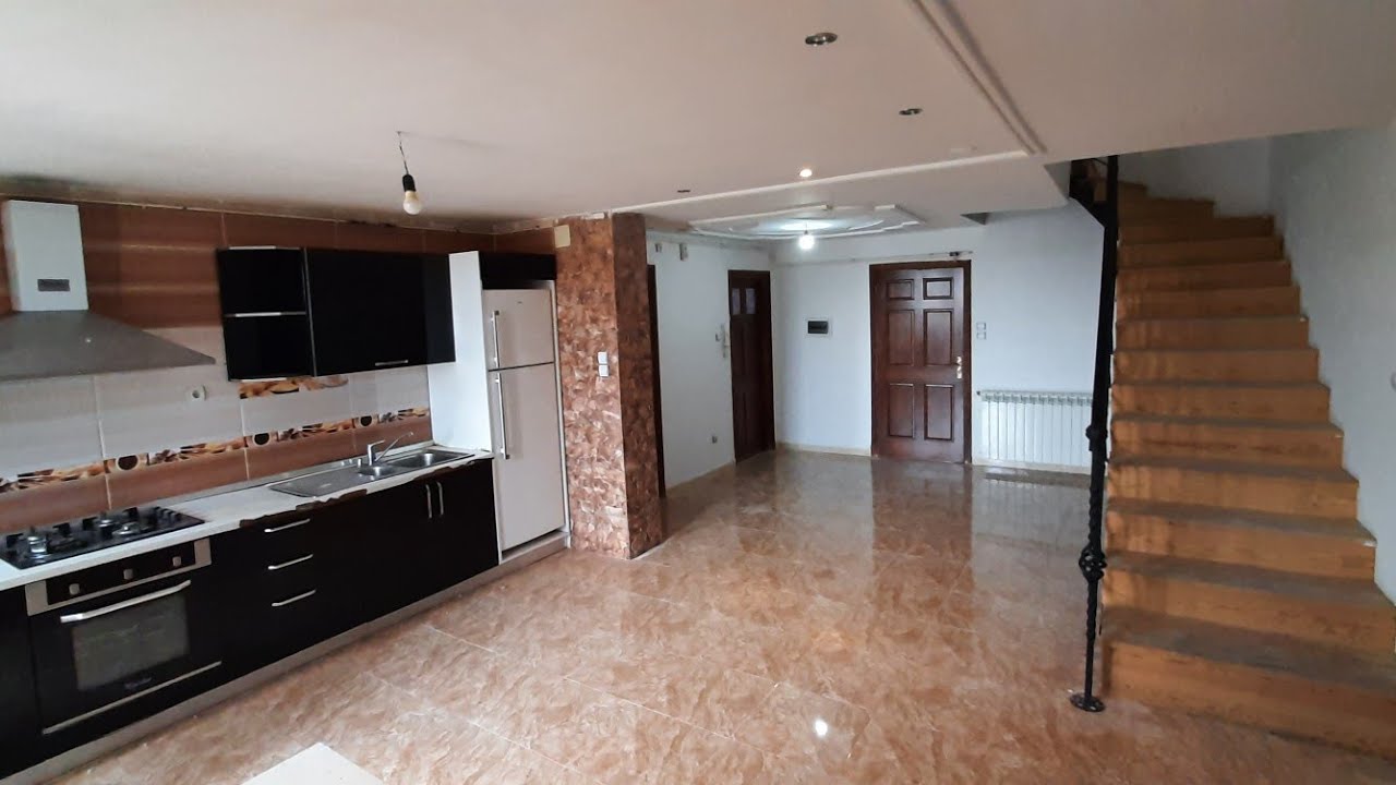 . A vendre  Duplex avec 02 Ascenseurs.  promo fi  Laarersa Sétif. fihe 120m carré. Et plus.