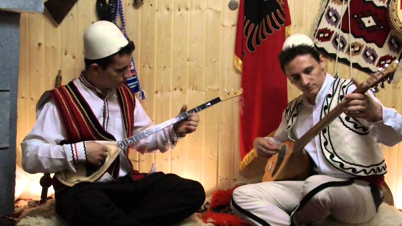 Vitor e Gëzim Kerhani..VIN  VAPORAT MOJ NANË (Official Video HD)