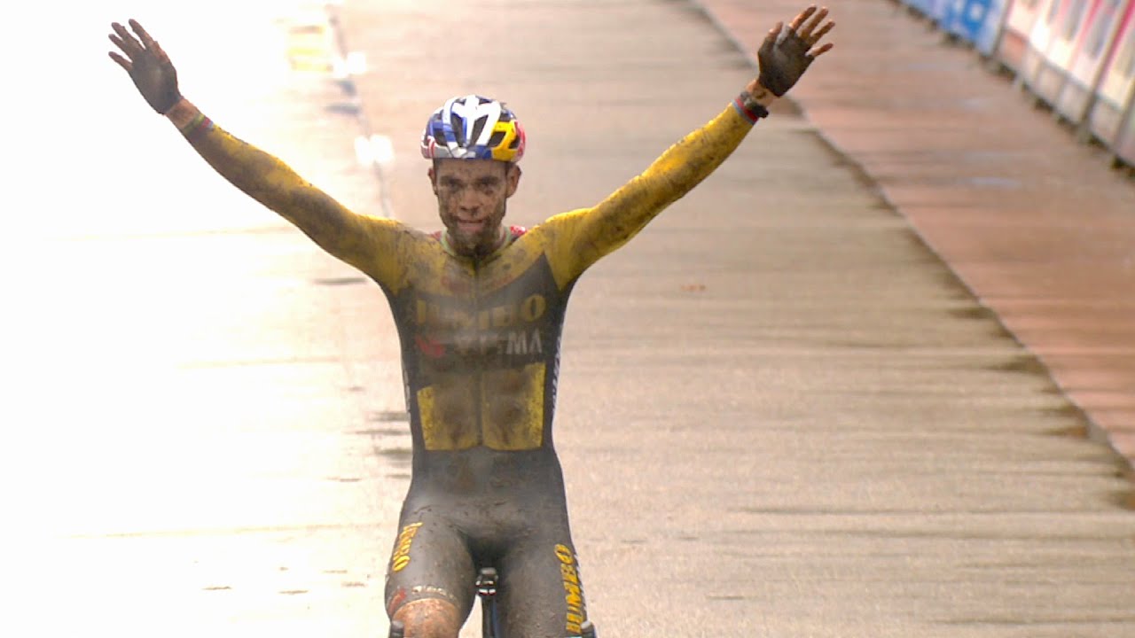 Wout van Aert pakt eerste zege van het seizoen in allereerste cross in zijn Herentals Crosst