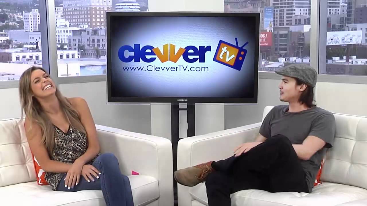Tyler Blackburn Talks 'Pretty Little Liars'