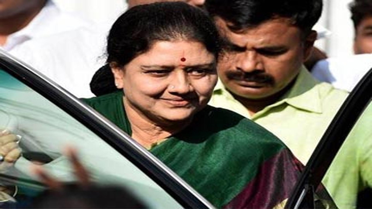 Sasikala oath delayed, gov seeks legal advice - Watch Exclusive