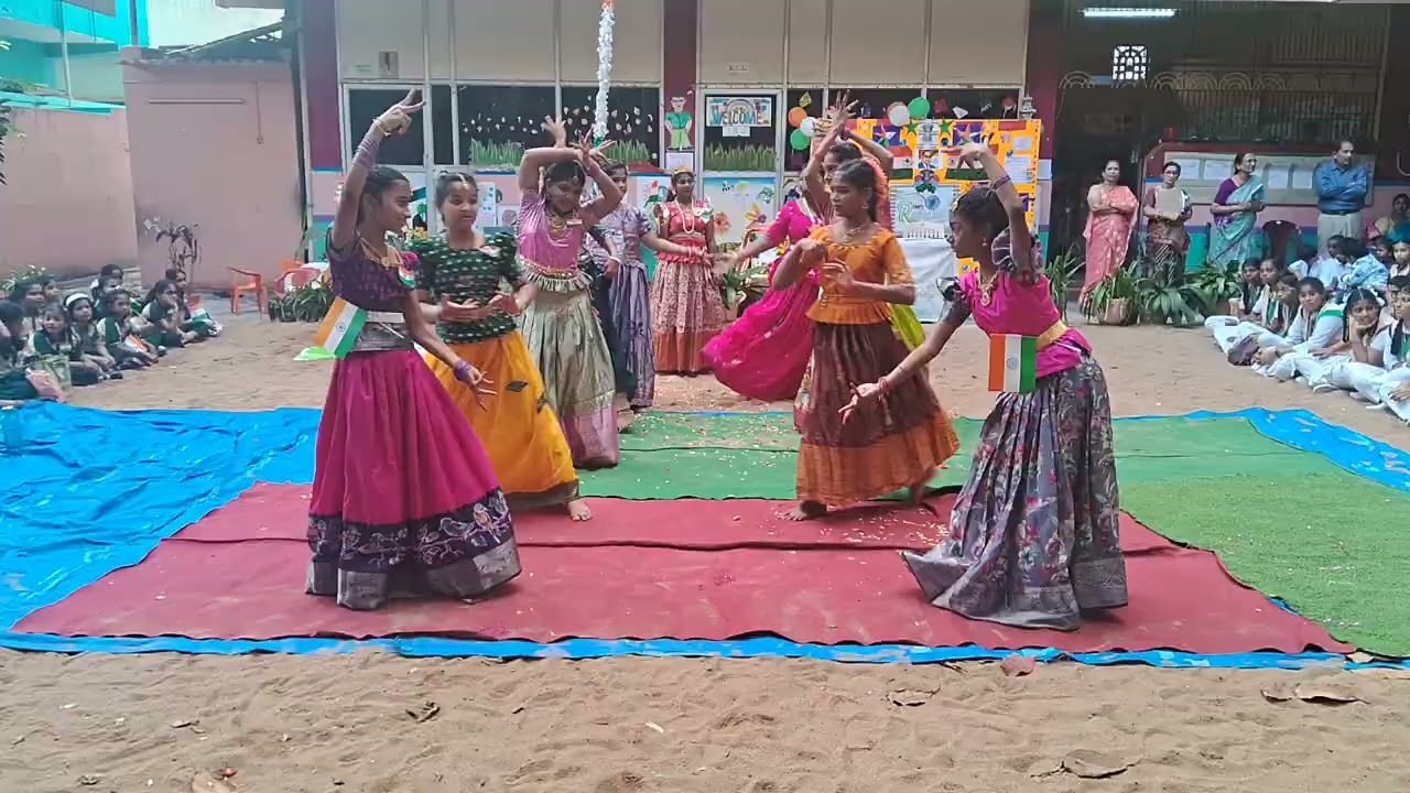 Republic day #Barathamata kannaviddalam dance by 7th class #SGEMS 