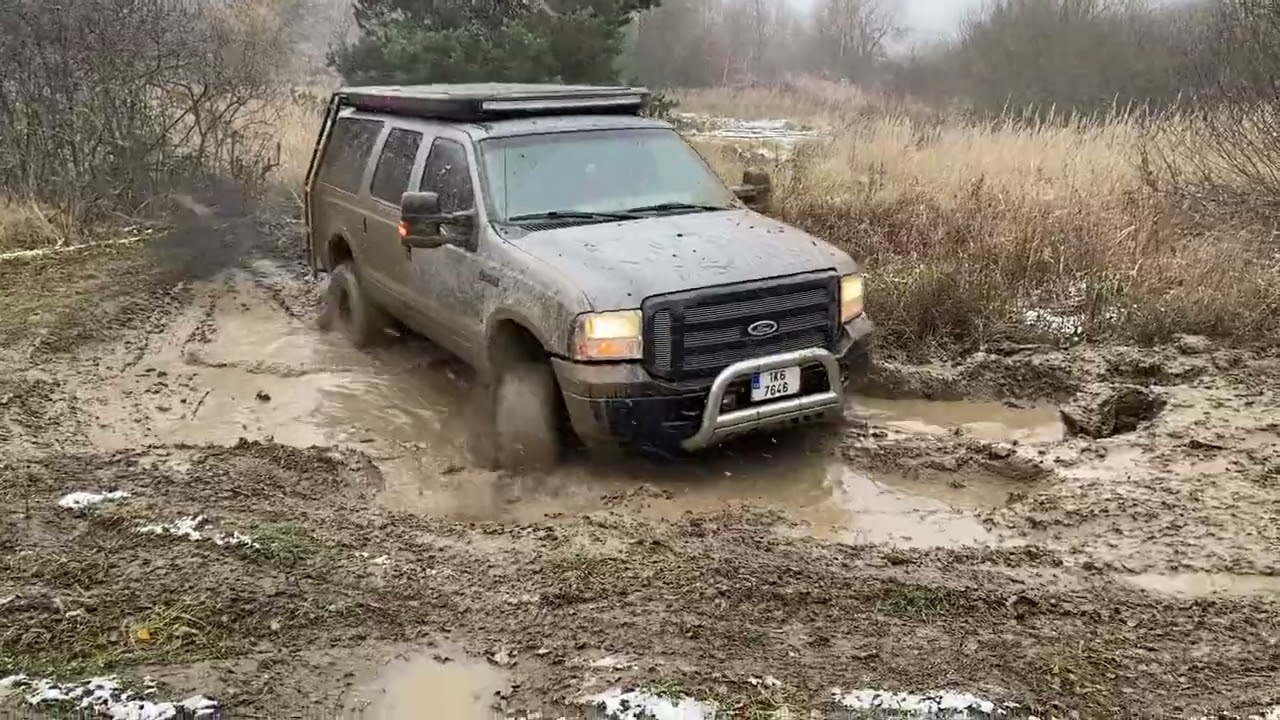 Ford excursion offroad