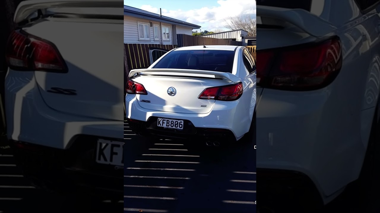2016 VF2 SS HOLDEN commodore 6.2 v8 ls3 startup Exhaust sound (stock)