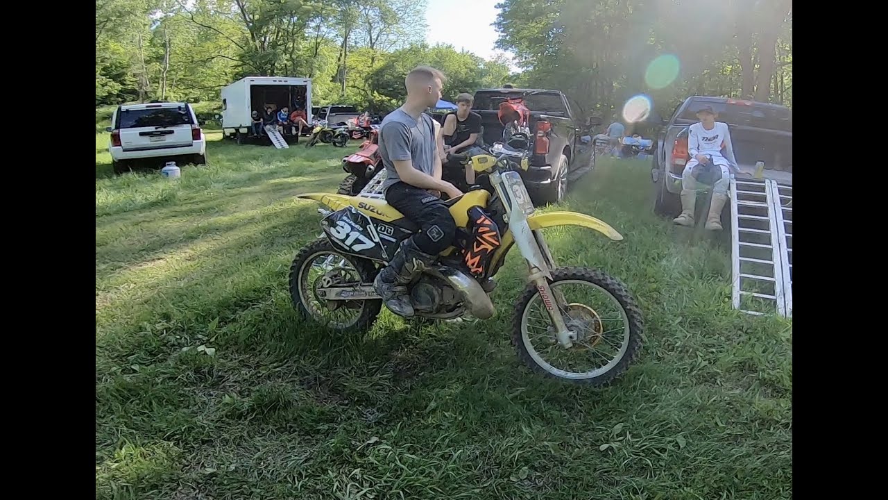 Raw 2 stroke ride on this crispy 1997 Suzuki RM250!