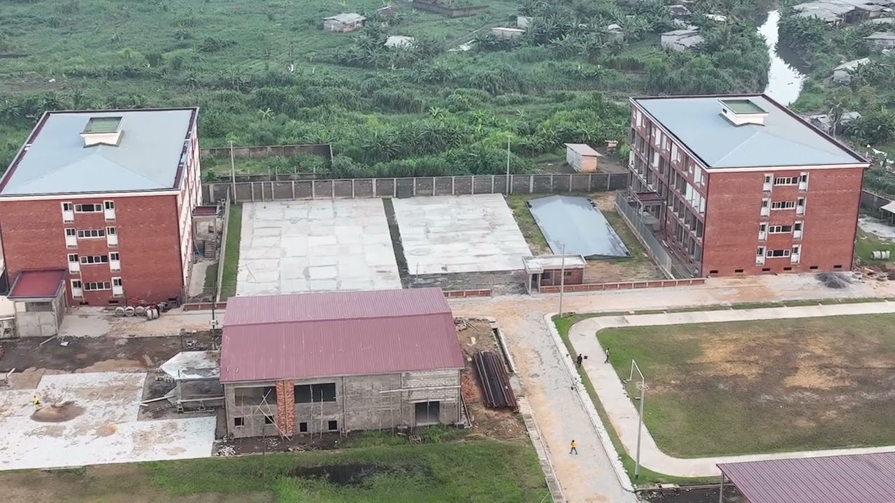 Une grande école d'ingénierie informatiqe en construction à Douala