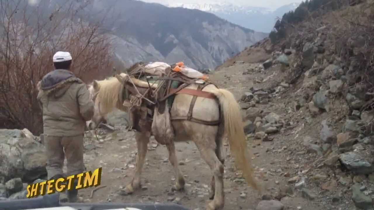 A1 Report - Shtegtim ne Korab, rruga e fshatit