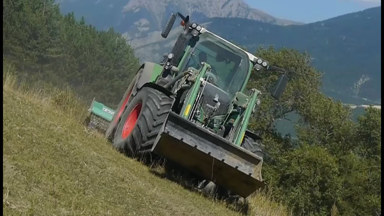 Broyage pentu en montagne@FendtTV #fendt #extremeineamm