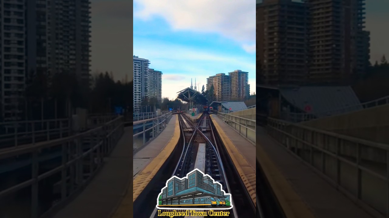 Expo Line SkyTrain leaving Lougheed Town Center Station 🚄✨🍁🇨🇦