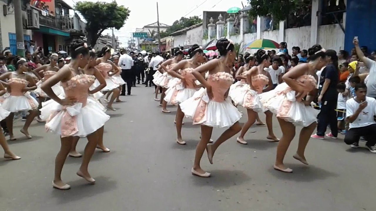 Colegio Centro América en desfile cívico Sonsonate 2018