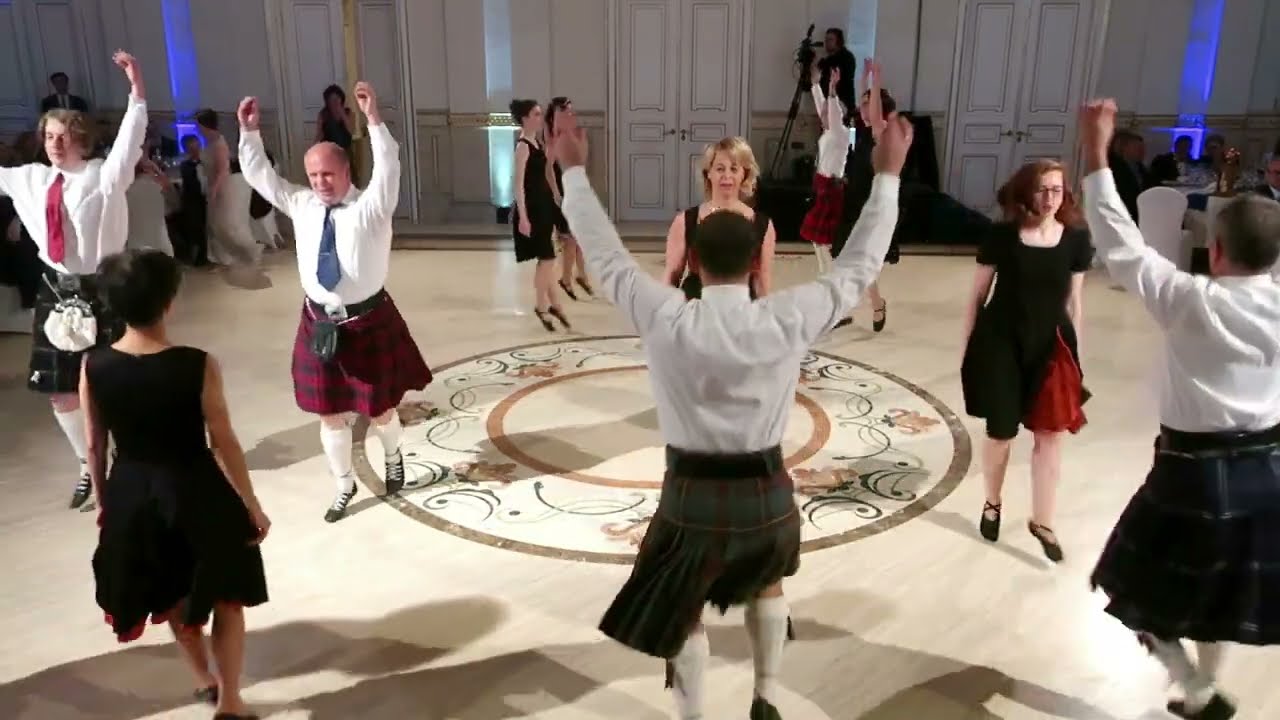 Budapest Burns Supper 2023, dance #1