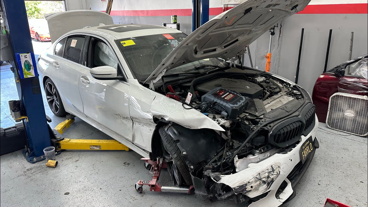 Saving A Wrecked 2022 Bmw g20 From A Salvage Auction. Part 1