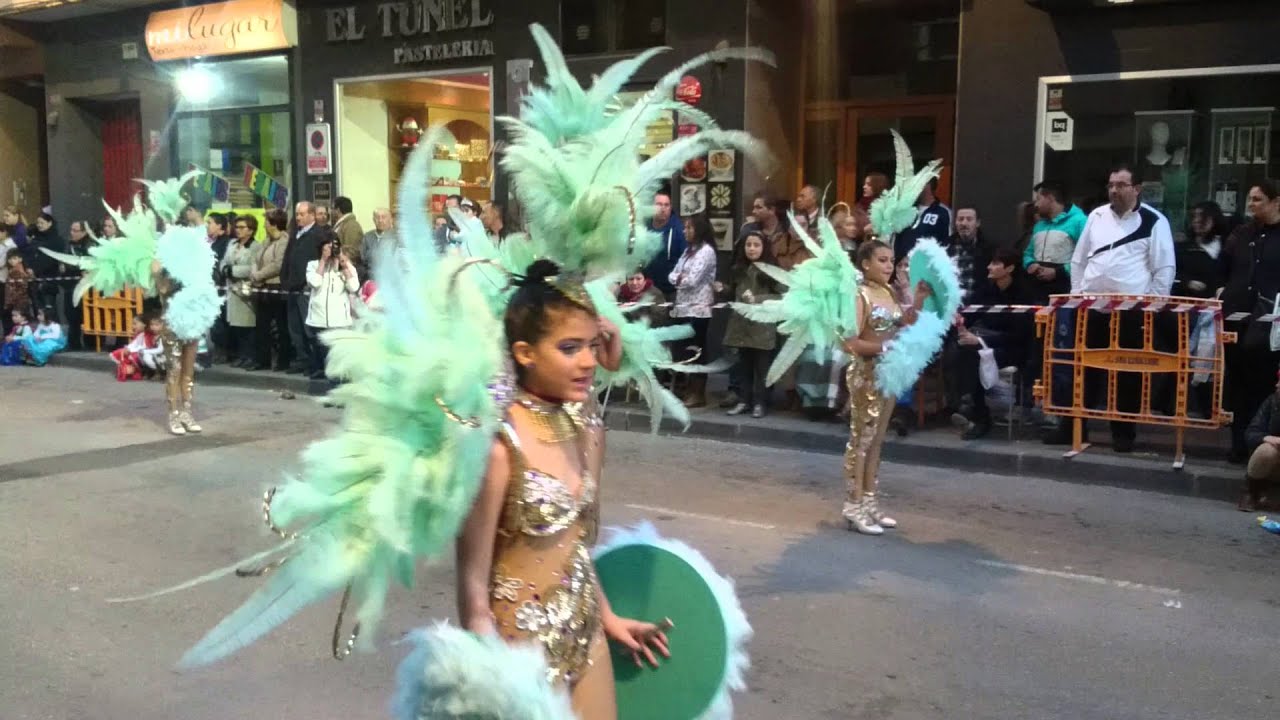PRIMERA COMPARSA EN EL CARNAVAL DE MULA EN DESFILAR