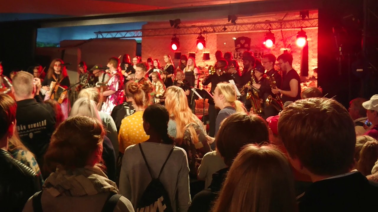ENKEL XL – Pappilan pellolla @ Kaustinen FMF 2019