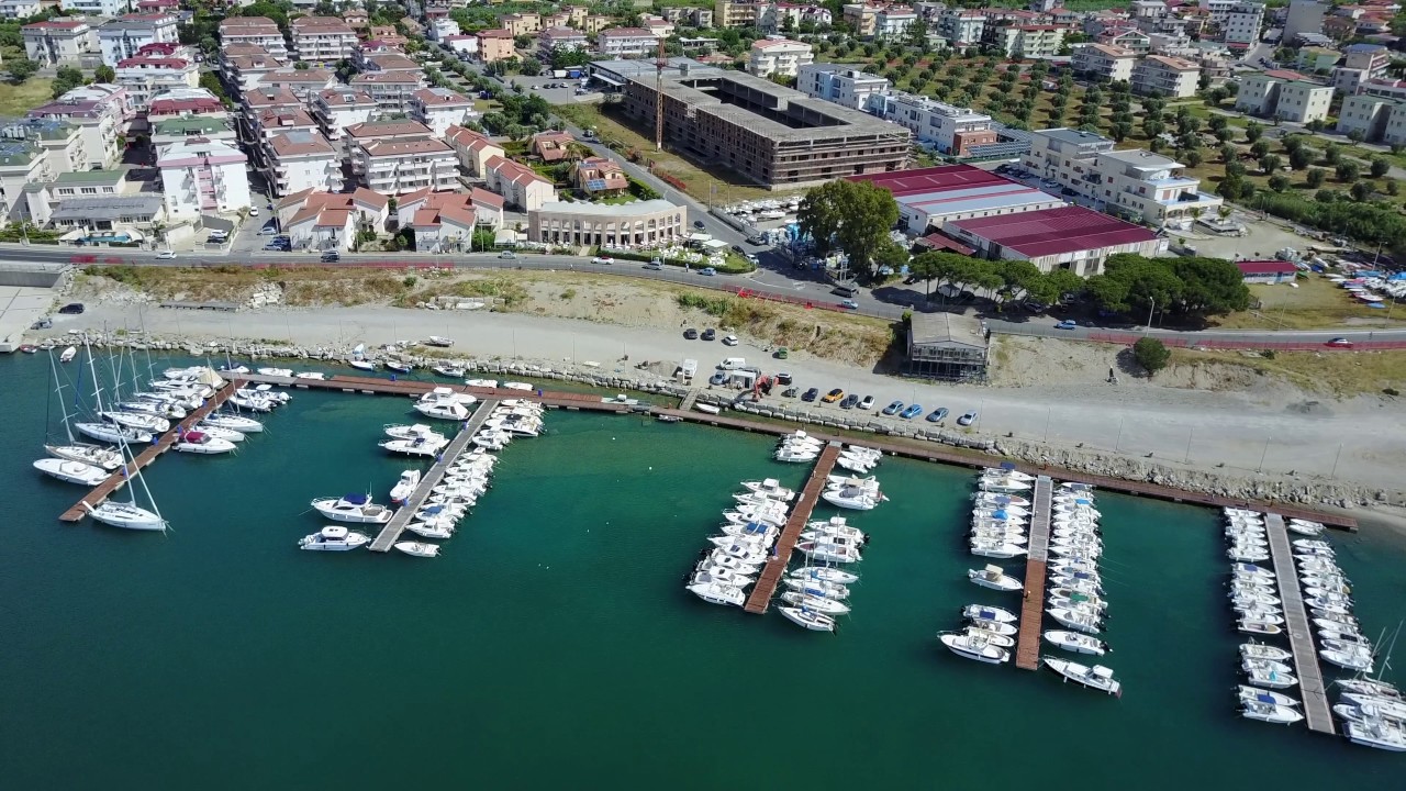 porto di catanzaro lido