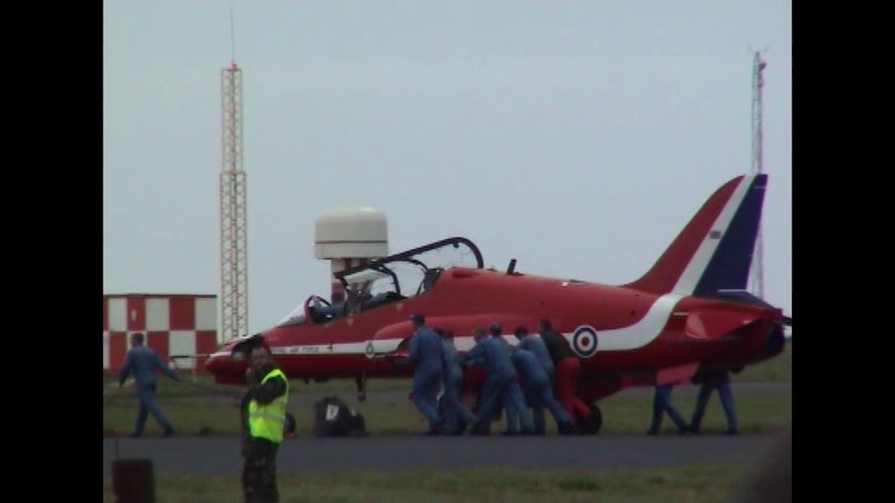 2005 RAF Leuchars Airshow - RAF Red Arrows