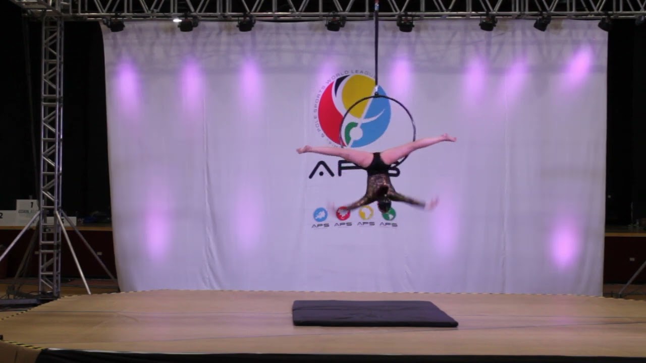 Andrea De la Peña Jun 2021 coreografía de aro, aerial lyra choreography by Andrea De la Peña