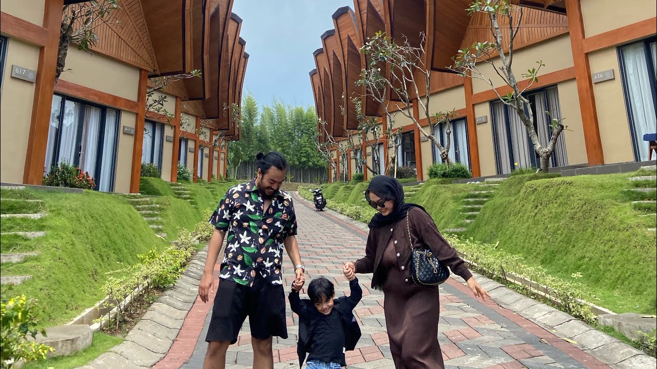 Staycation Shanaya resort malang, kids friendly - Happy Aswangga Happy Bananas