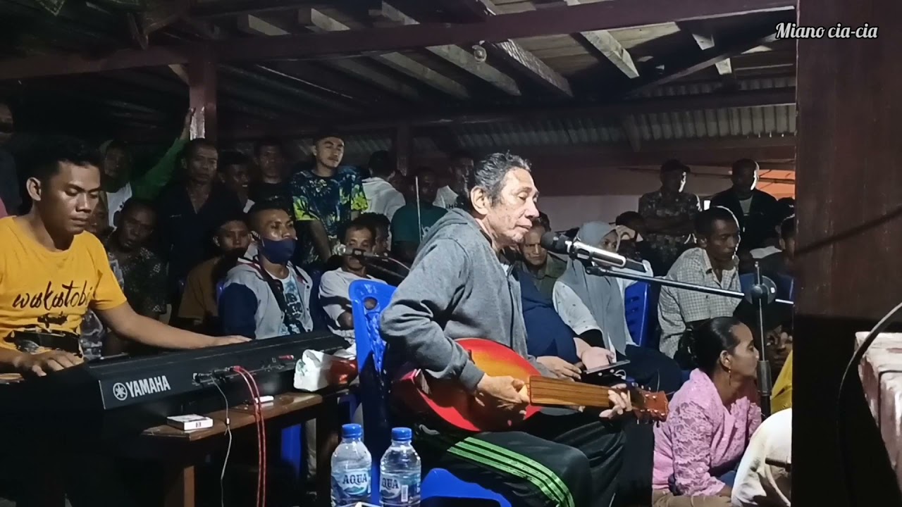 Lagu Gambus Wakatobi La Ode Kamaluddin di acara Pesta Kampung Lapandewa Tambunaloko #Butonciacia