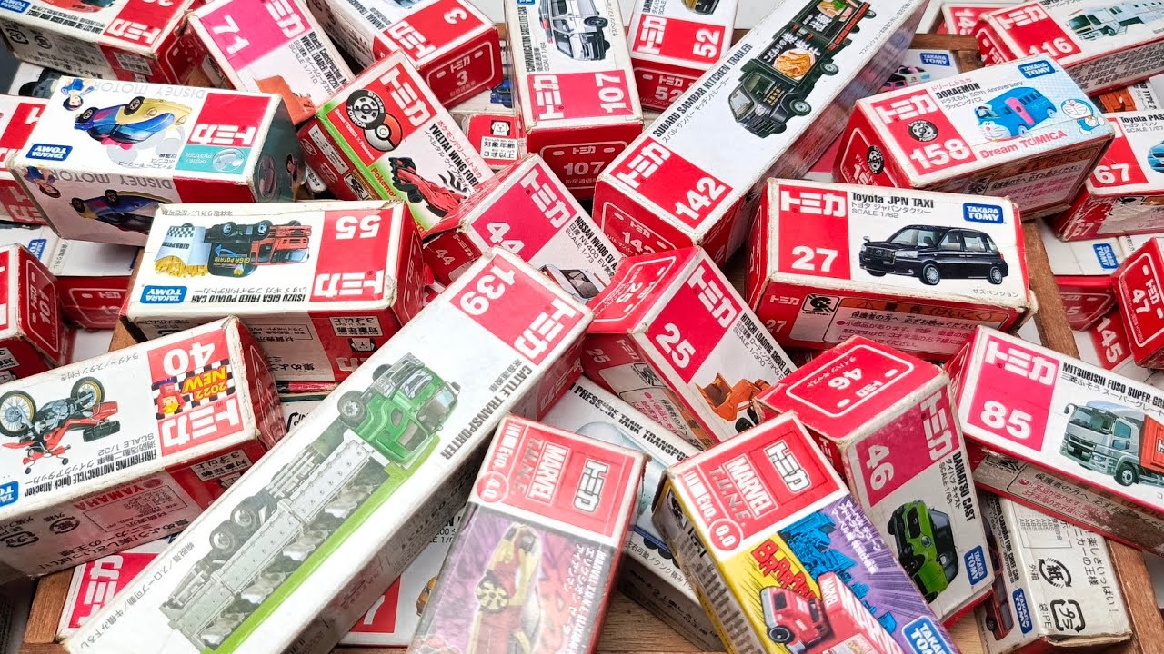 トミカミニカーが箱に盛り沢山!収納するよ。トミカのベストコレクションを動画でまとめました! -
