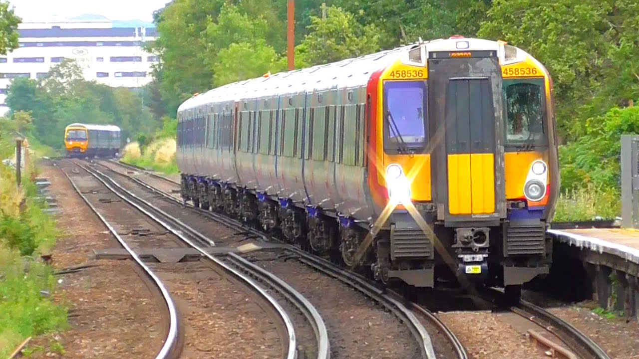 Trains at Earley - 13/08/21