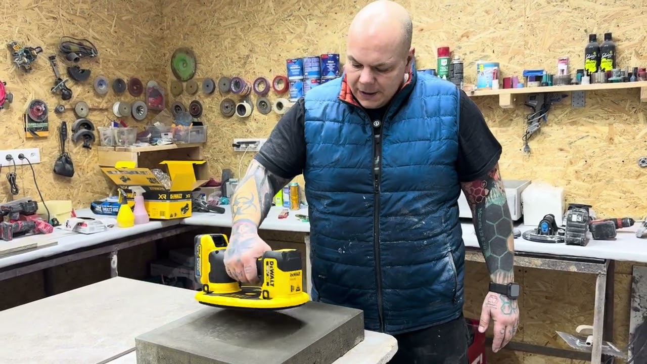 Test přísavky Dewalt XR