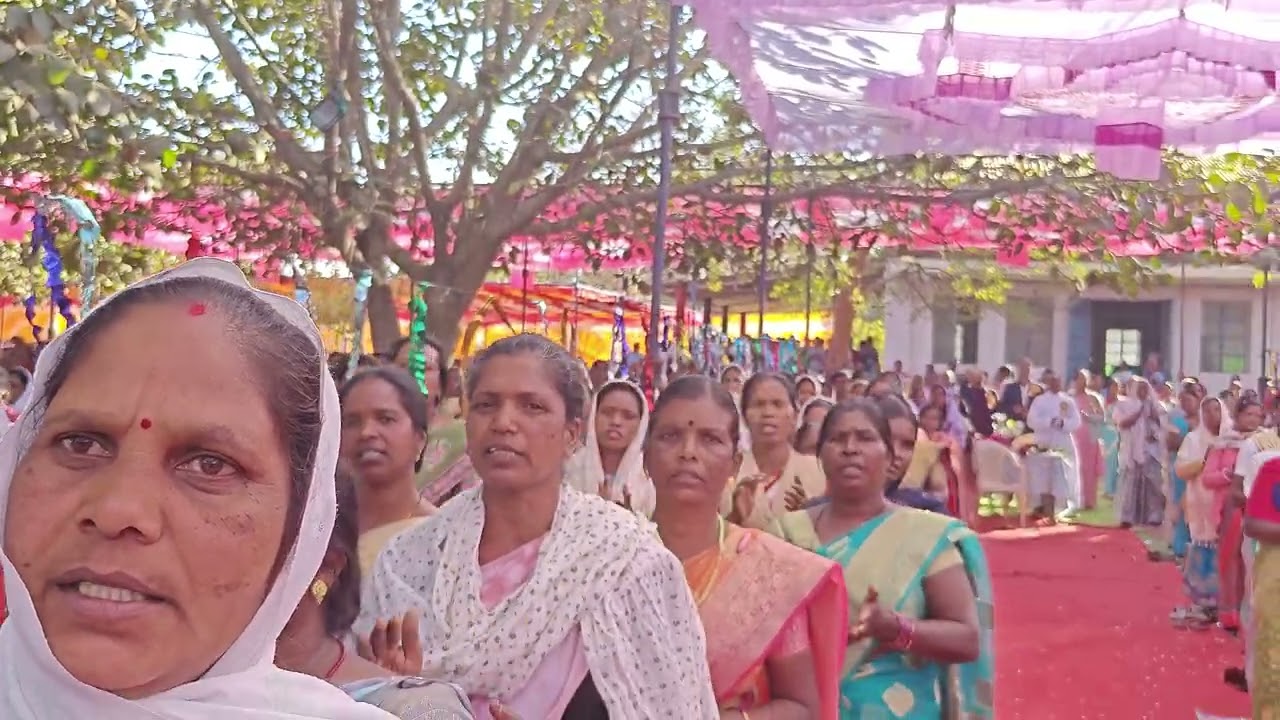 महिला सम्मेलन खरवाटोली में #father kanchan# द्वारा सुंदर एक्शन सॉन्ग गाना 7 February 2026